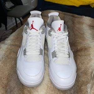 White Oreo jordan 4 retro